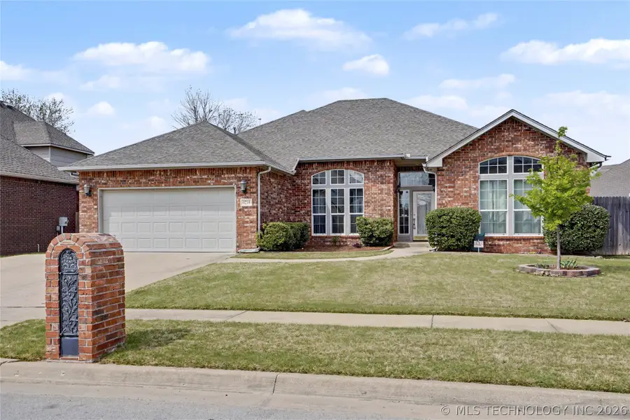 4216 W Detroit Street, Broken Arrow, OK 74012 - #2