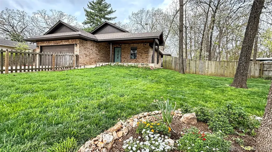 1025 Jackson Avenue, Tahlequah, OK 74464 - #2