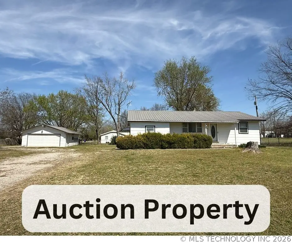 520 W Galer Avenue, Nowata, OK 74048 - #1
