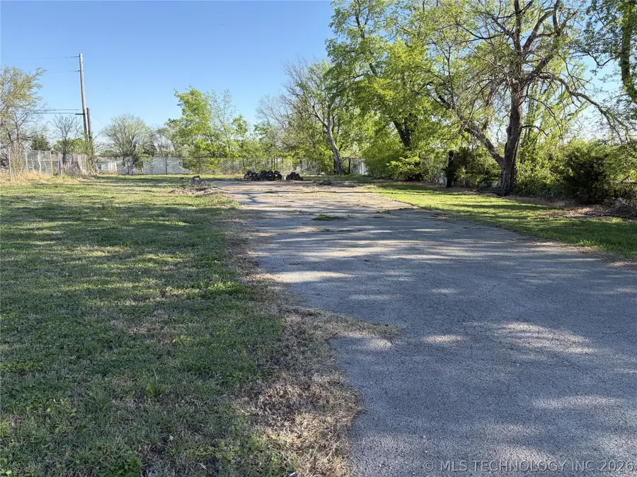 15923 E Newton Place, Tulsa, OK 74116 - #2