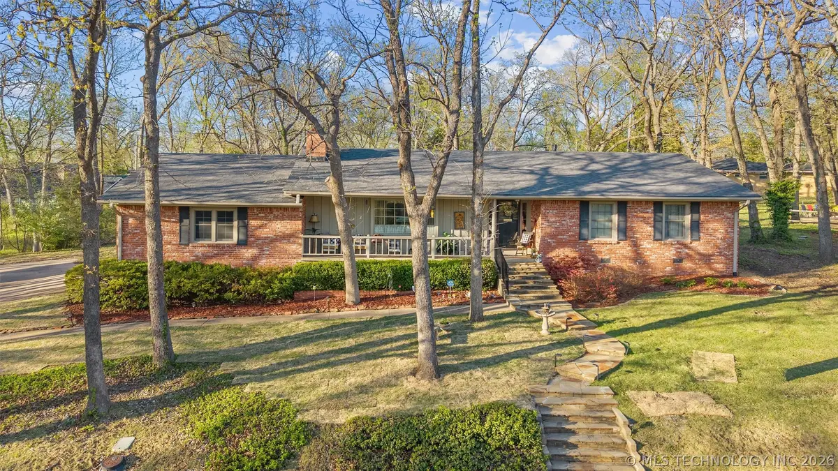 2124 Skyline Drive, Bartlesville, OK 74006 - #1