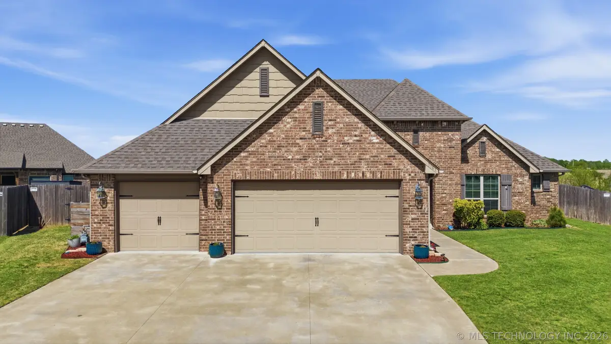 7701 E 82nd Street, Owasso, OK 74055 - #1