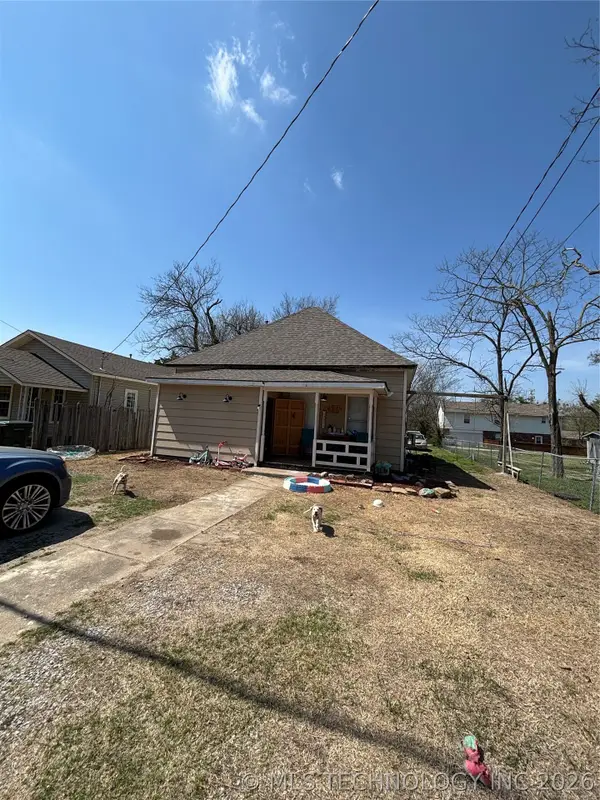 411 N Muskogee Avenue, Claremore, OK 74017