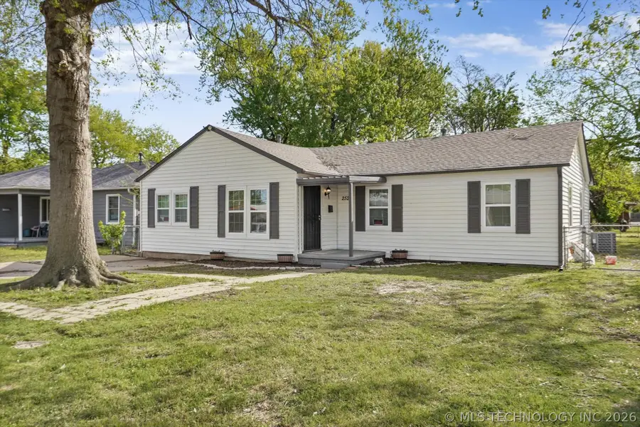 2525 N Xanthus Avenue, Tulsa, OK 74110 - #2