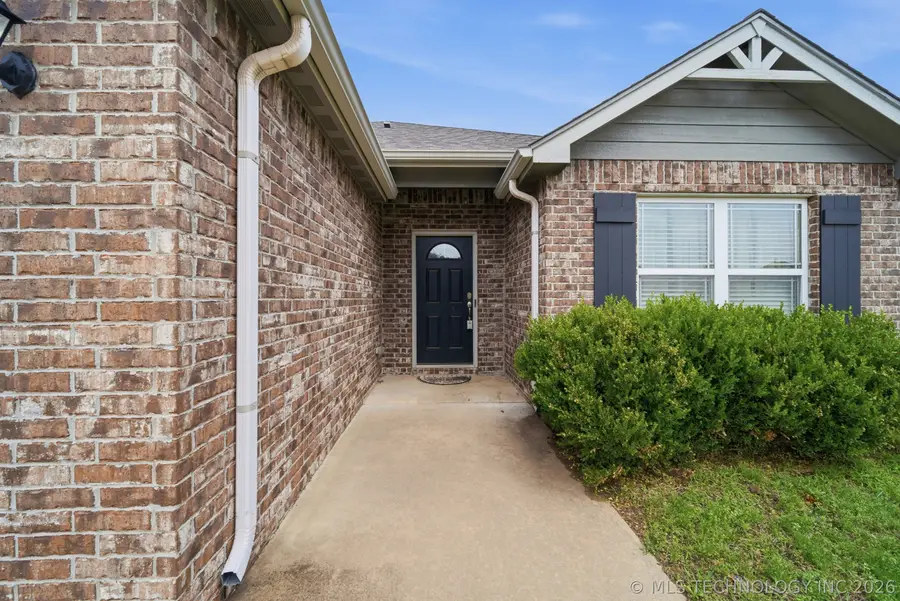 1435 W Burnham Avenue, Sapulpa, OK 74066 - #3