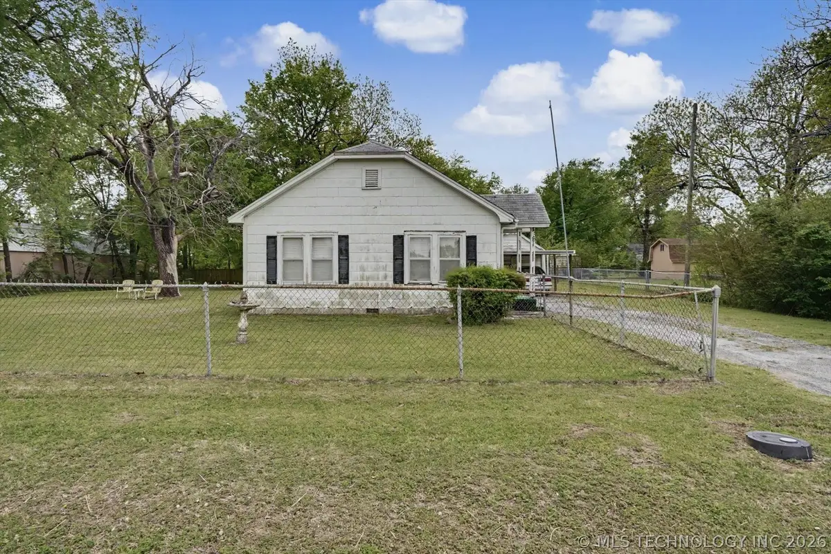 909 E College Street, Broken Arrow, OK 74012 - #1