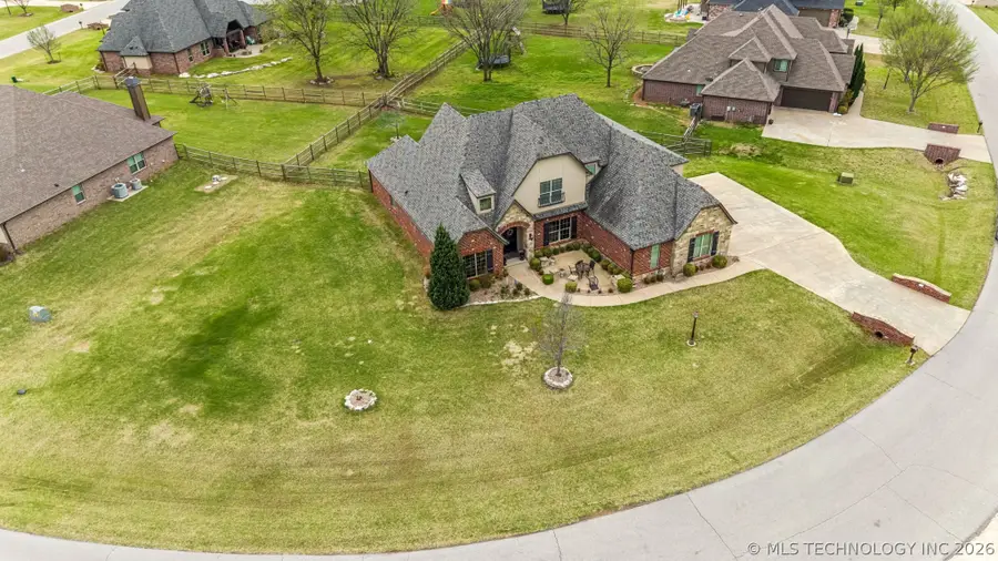 6381 N Locust Lane, Owasso, OK 74055 - #3