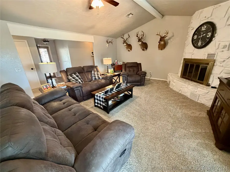 1807 SW 4th Street, Wagoner, OK 74467 - #3