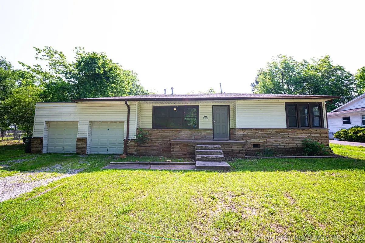 403 Delaware Avenue, Coweta, OK 74429 - #1