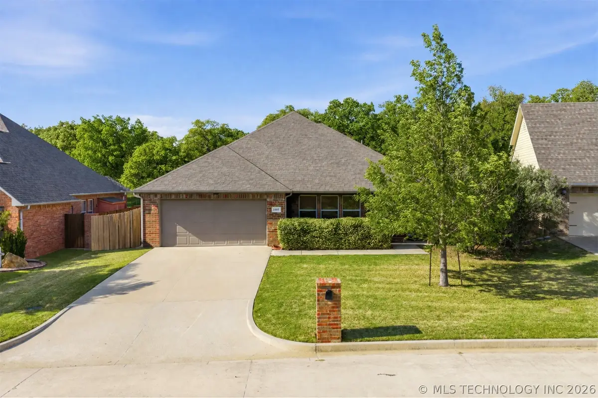 1005 Stone Creek Drive, Ardmore, OK 73401 - #1