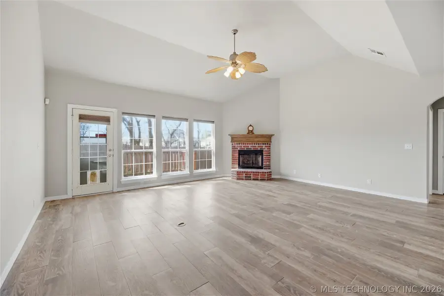 508 N Willow Street, Jenks, OK 74037 - #3