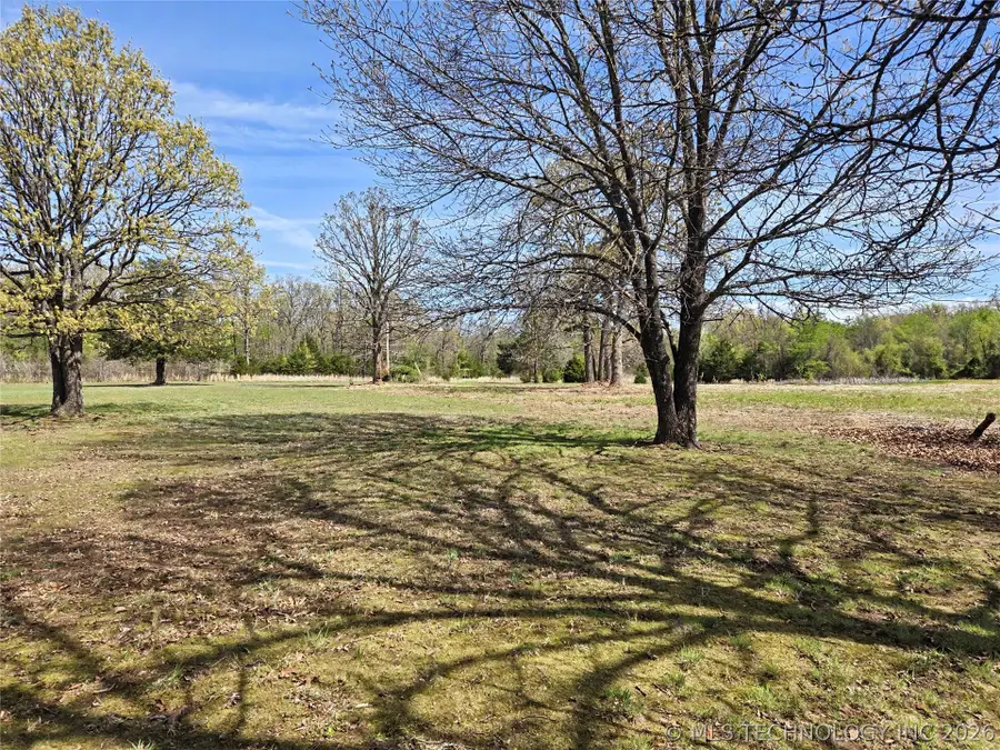 27360 E Lane School Road, Stilwell, OK 74960 - #3