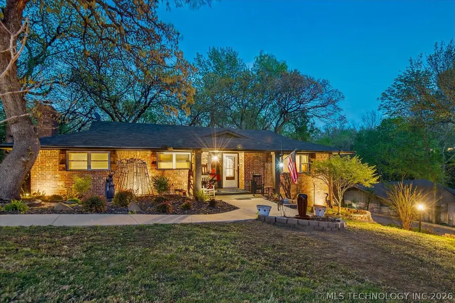 930 Briarwood Drive, Bartlesville, OK 74006 - #2