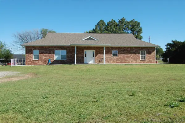 4 Hillcrest Way, Okemah, OK 74859
