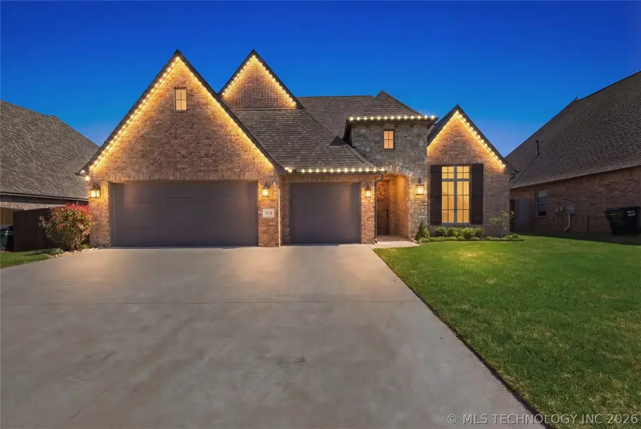 7915 N 149th East Avenue, Owasso, OK 74055 - #3