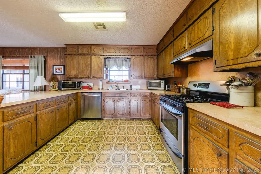 1002 N Hoyt Street, Kinta, OK 74552 - #3