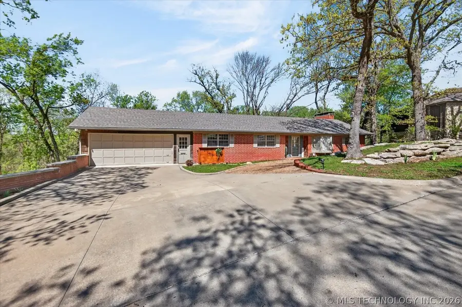 2103 Skyline Drive, Bartlesville, OK 74006 - #2