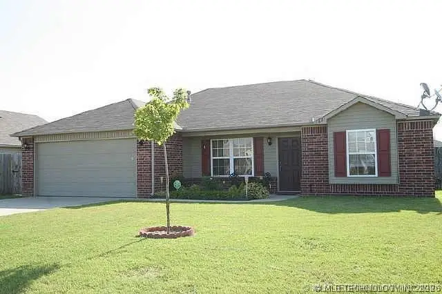 621 S Creek Street, Skiatook, OK 74070 - #1