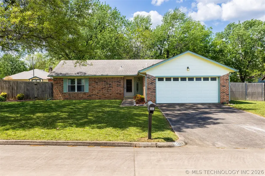 1303 N Douglas Drive, Claremore, OK 74017 - #2