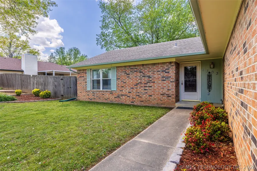 1303 N Douglas Drive, Claremore, OK 74017 - #3