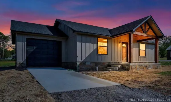 301 W Swanson Road, McCurtain, OK 74944