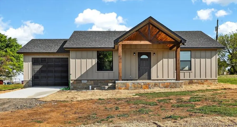 301 W Swanson Road, McCurtain, OK 74944 - #2