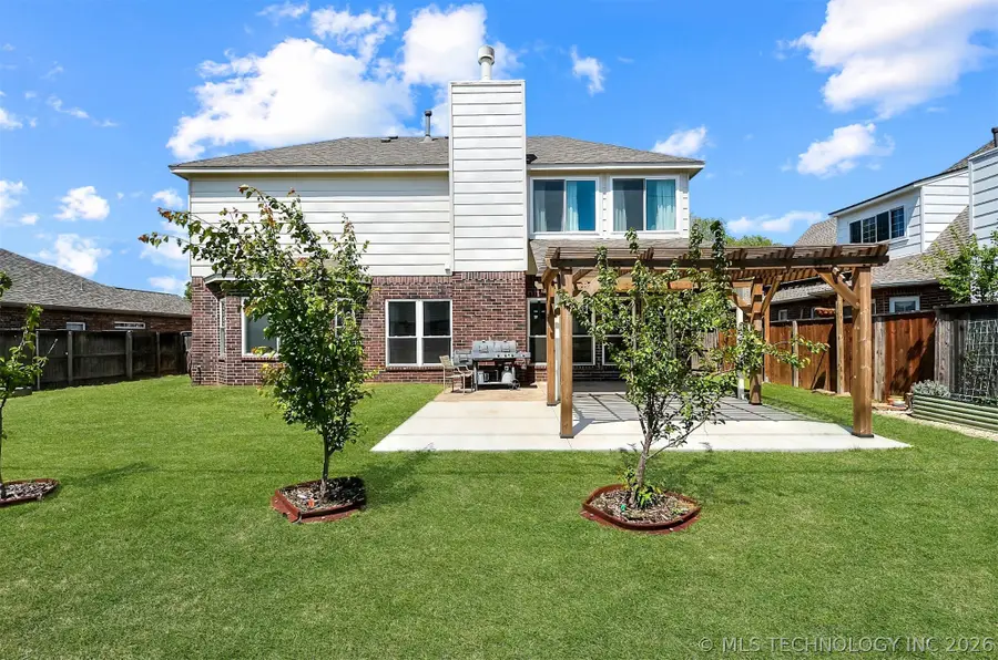 3905 W Canton Street, Broken Arrow, OK 74012 - #2