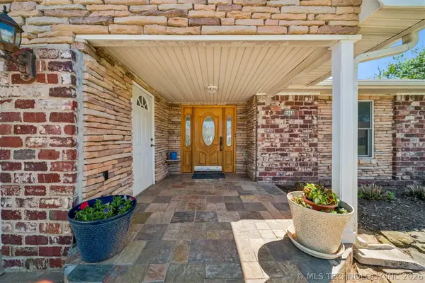 9488 E 137th Street S, Bixby, OK 74008