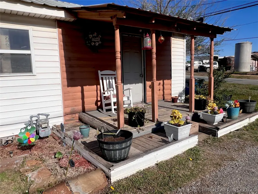 31 W 8th Street, Kiowa, OK 74553 - #3