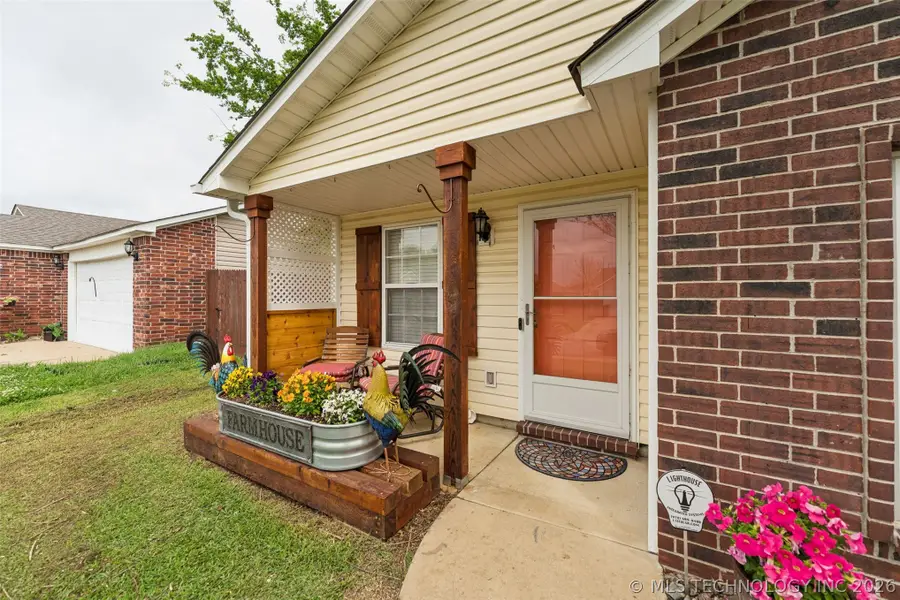 1108 W 23rd Street, Claremore, OK 74017 - #3