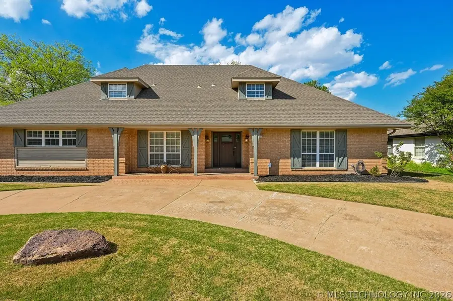 710 Meadowood Drive, Broken Arrow, OK 74011 - #2