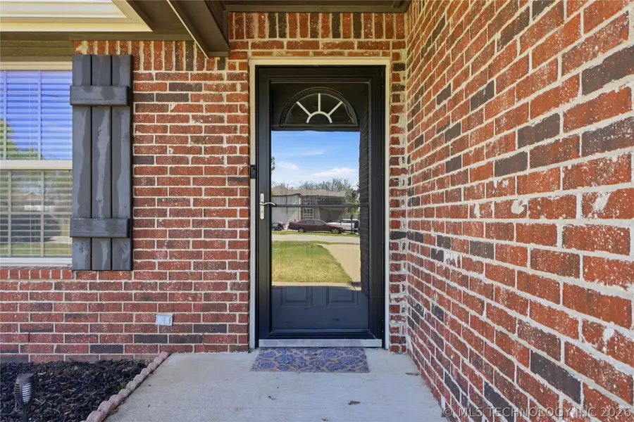 12015 N 195th East Avenue, Collinsville, OK 74021 - #2