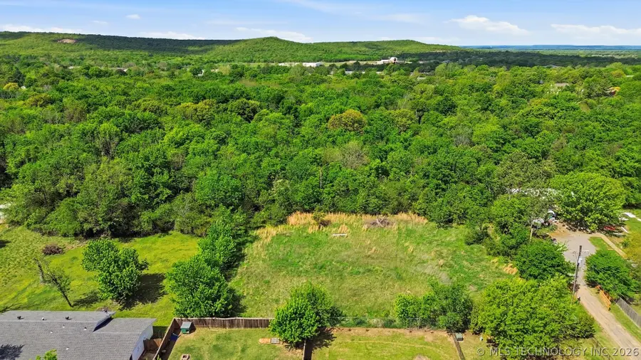 1325 S 9th Street, McAlester, OK 74501 - #2