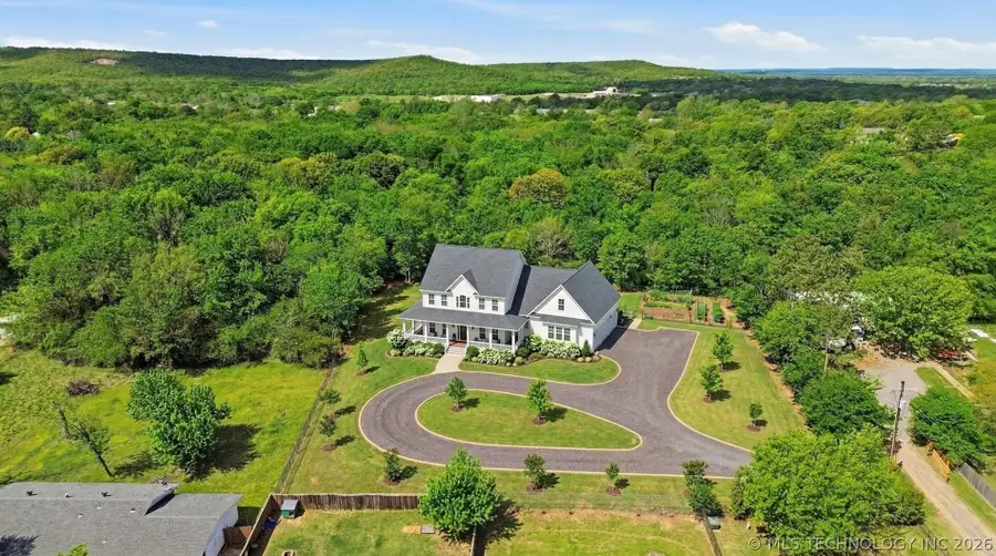 1325 S 9th Street, McAlester, OK 74501 - #3