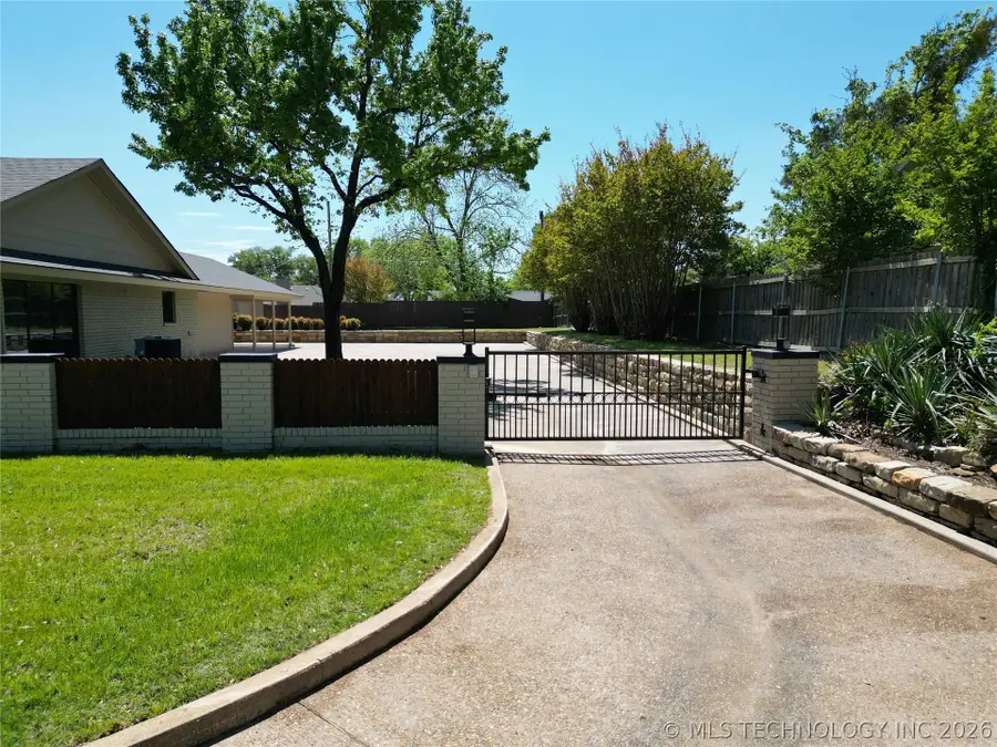 2200 Cloverleaf Place, Ardmore, OK 73401 - #3