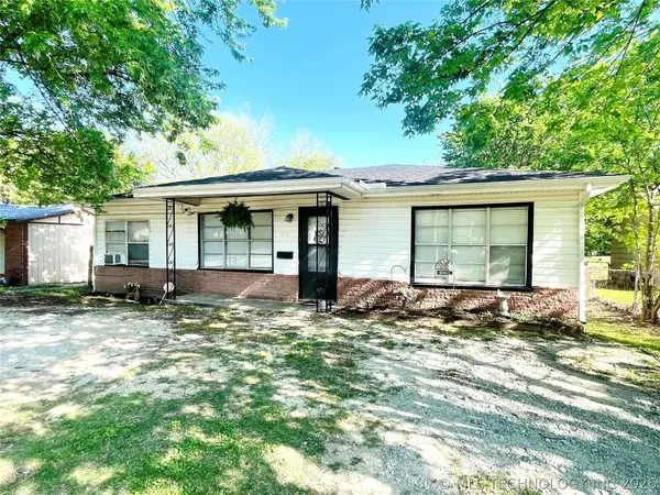 910 Orchard Street, Ada, OK 74820