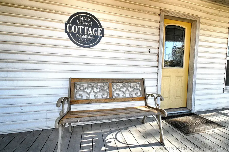 812 N Main Street, Gore, OK 74435 - #2