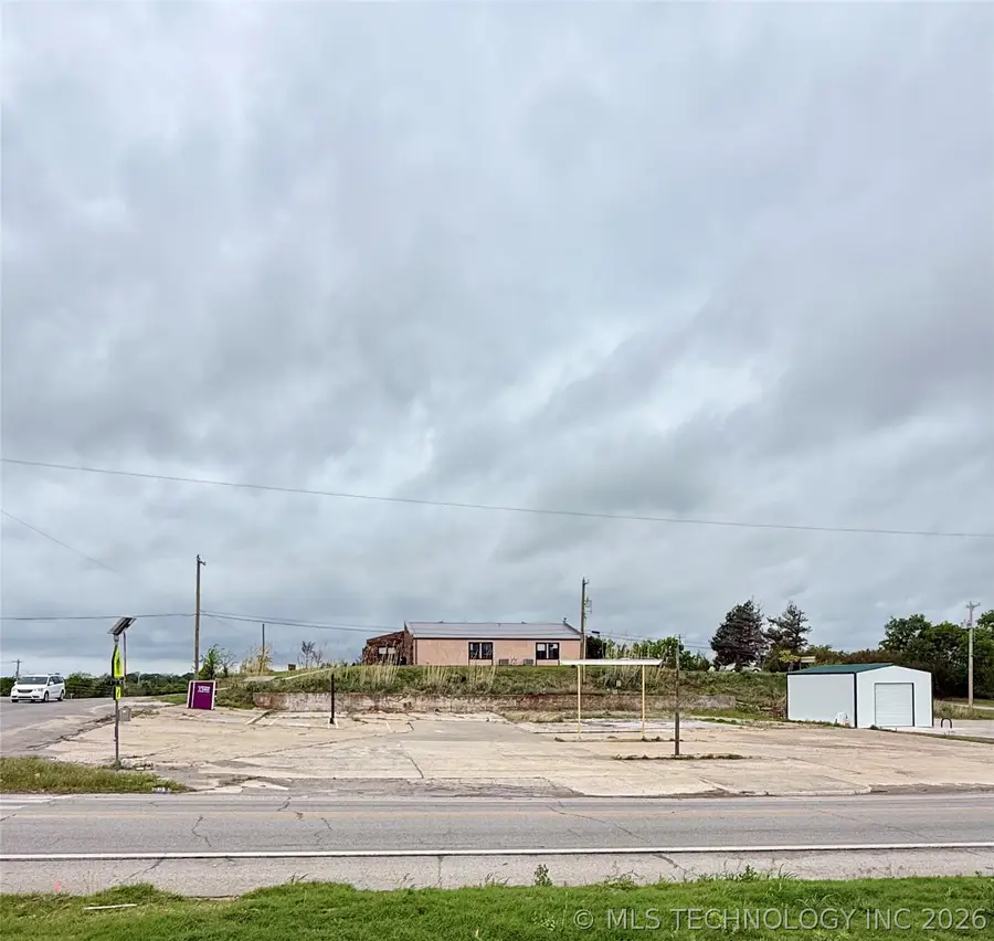 1202 W 1st, Sulphur, OK 73086 - #2