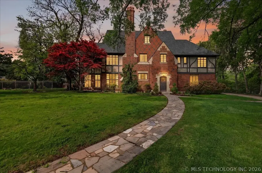 1423 SE Delaware Avenue, Bartlesville, OK 74003 - #2