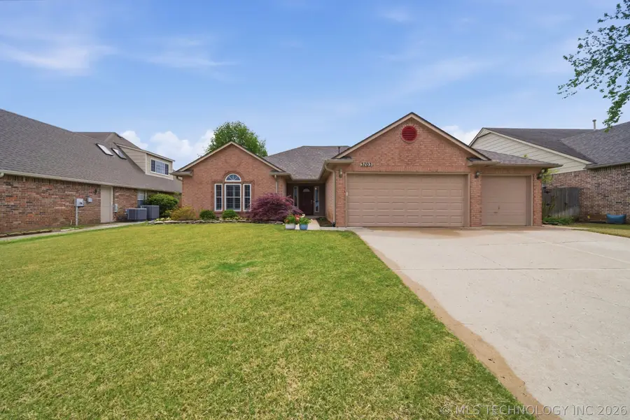 3703 W Boston Court, Broken Arrow, OK 74012 - #2