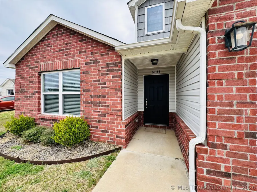 14315 N 73rd East Avenue, Collinsville, OK 74021 - #2