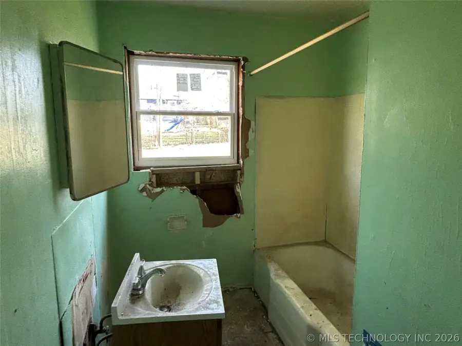 331 W 49th Street N, Tulsa, OK 74126 - #3