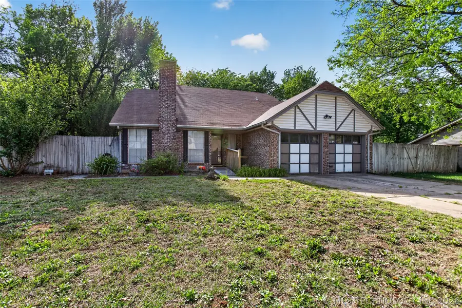 1031 S Brookview Lane, Mustang, OK 73064 - #2