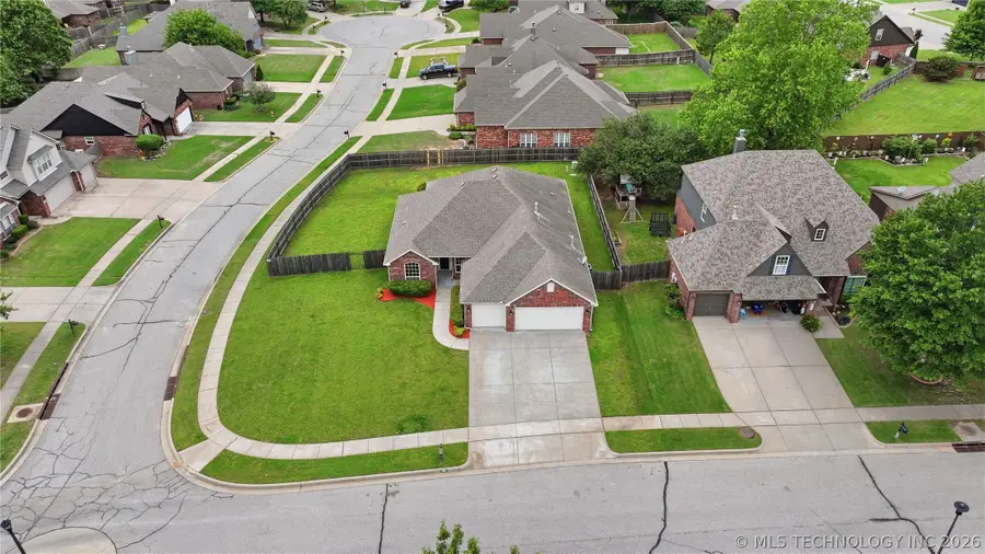 8116 S Elder Avenue, Broken Arrow, OK 74011 - #2