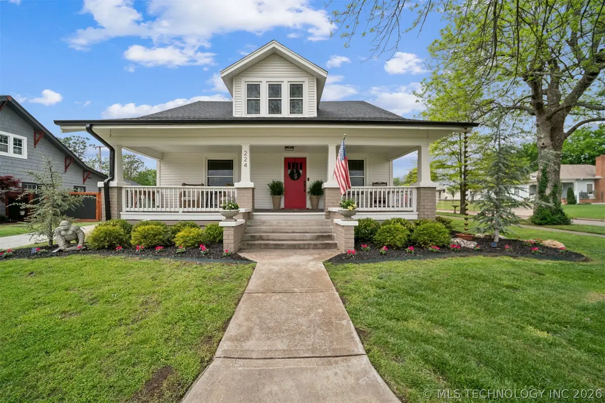 224 N 15th Street, Collinsville, OK 74021 - #1