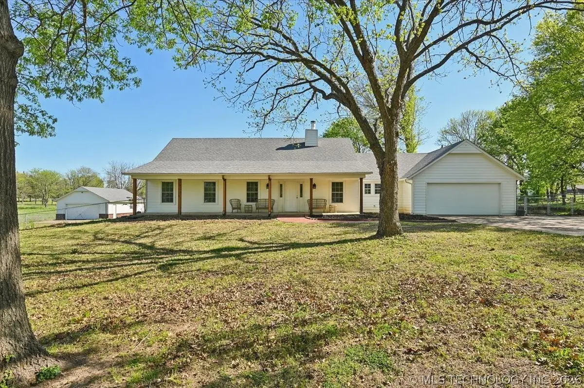 8302 E Browning Avenue, Claremore, OK 74019 - #1