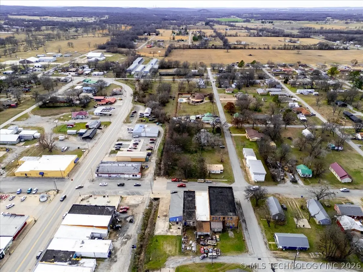 1 W Ross Street, Locust Grove, OK 74352 - #1