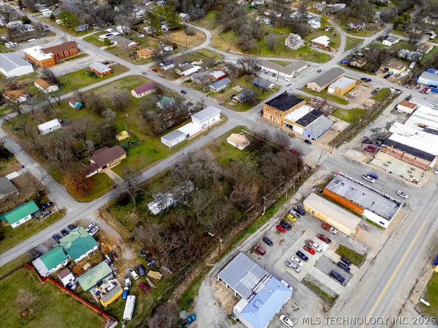 1 W Ross Street, Locust Grove, OK 74352 - #3