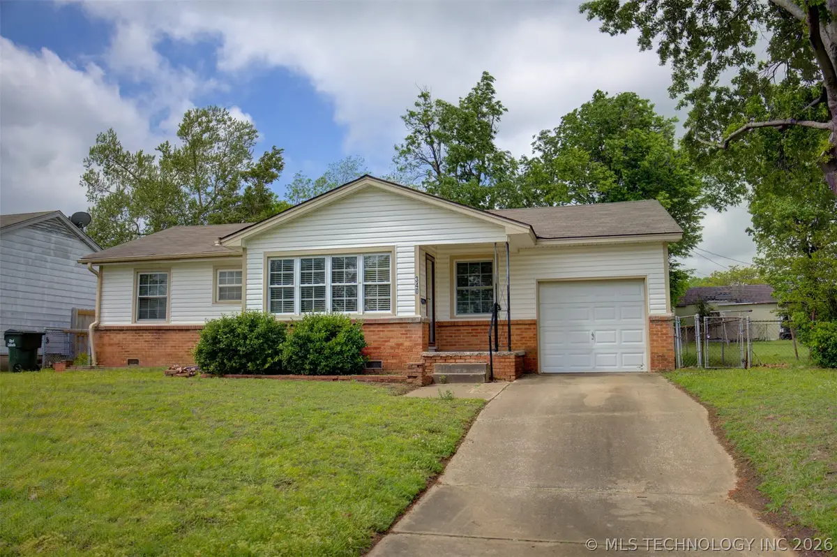 340 N 20th Street, Collinsville, OK 74021 - #1