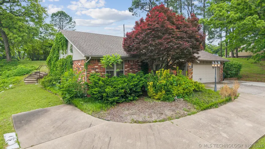 1210 E 10th Street, Sand Springs, OK 74063 - #2
